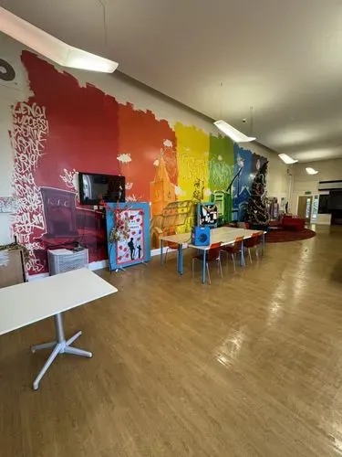 TV and arts and craft area