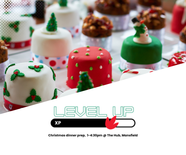 mini christmas cakes on a table