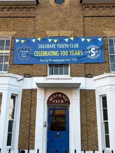 Sulgrave exterior banner