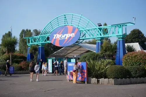 The entrance to Thorpe Park